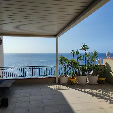 Attico Delle Pomelie Leilighet Santa Teresa Di Riva Eksteriør bilde